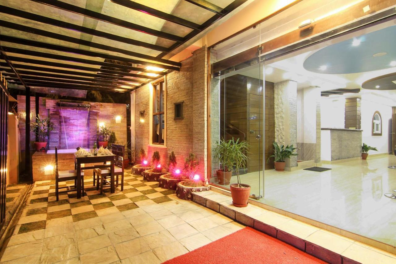 פוקהרה Hotel Lakeside Pvt. Ltd. מראה חיצוני תמונה