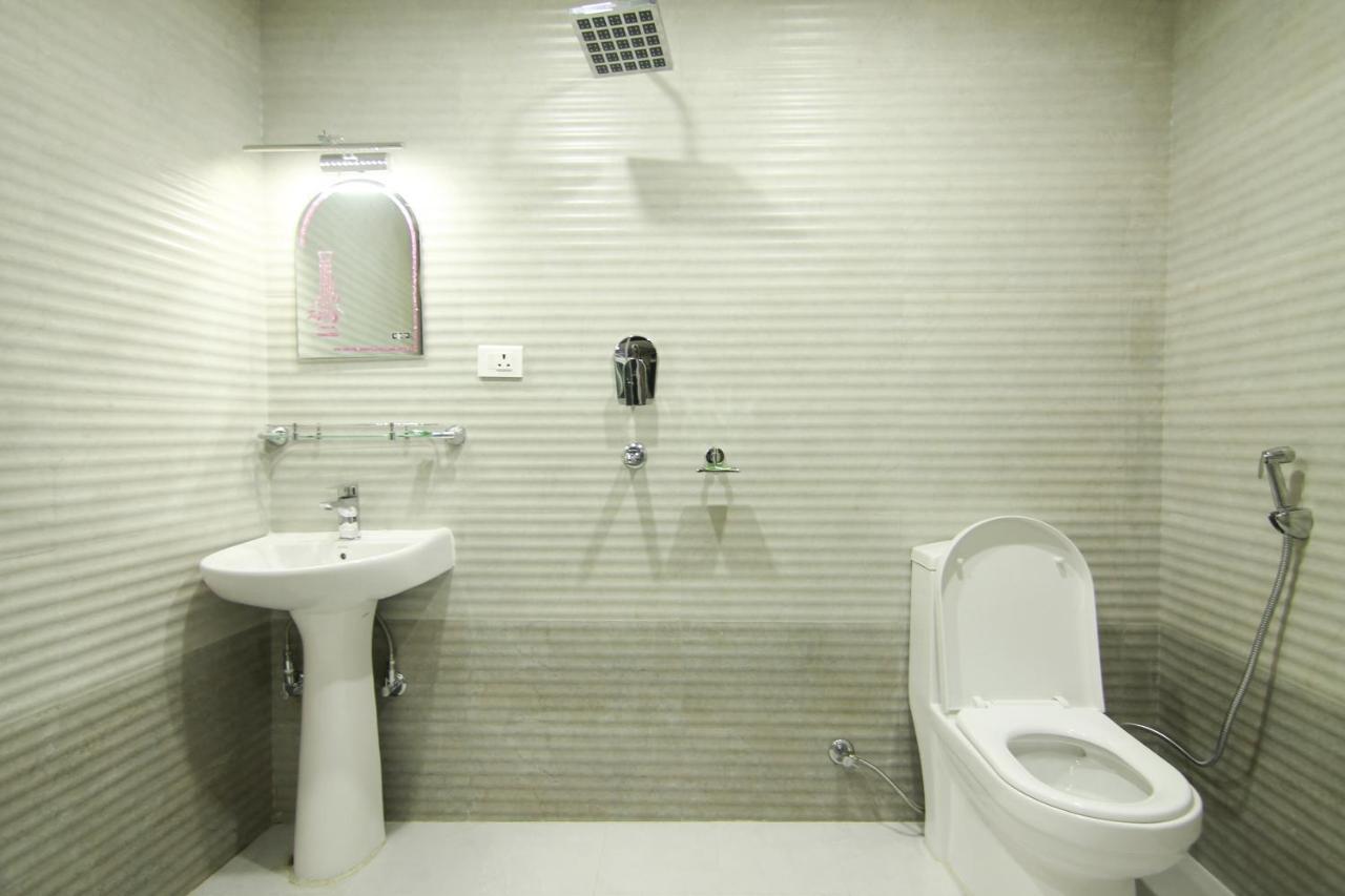 פוקהרה Hotel Lakeside Pvt. Ltd. מראה חיצוני תמונה