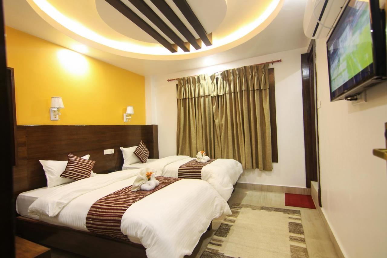 פוקהרה Hotel Lakeside Pvt. Ltd. מראה חיצוני תמונה