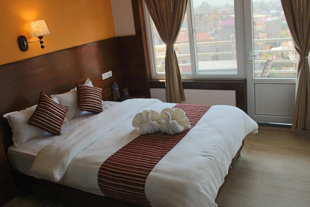 פוקהרה Hotel Lakeside Pvt. Ltd. מראה חיצוני תמונה