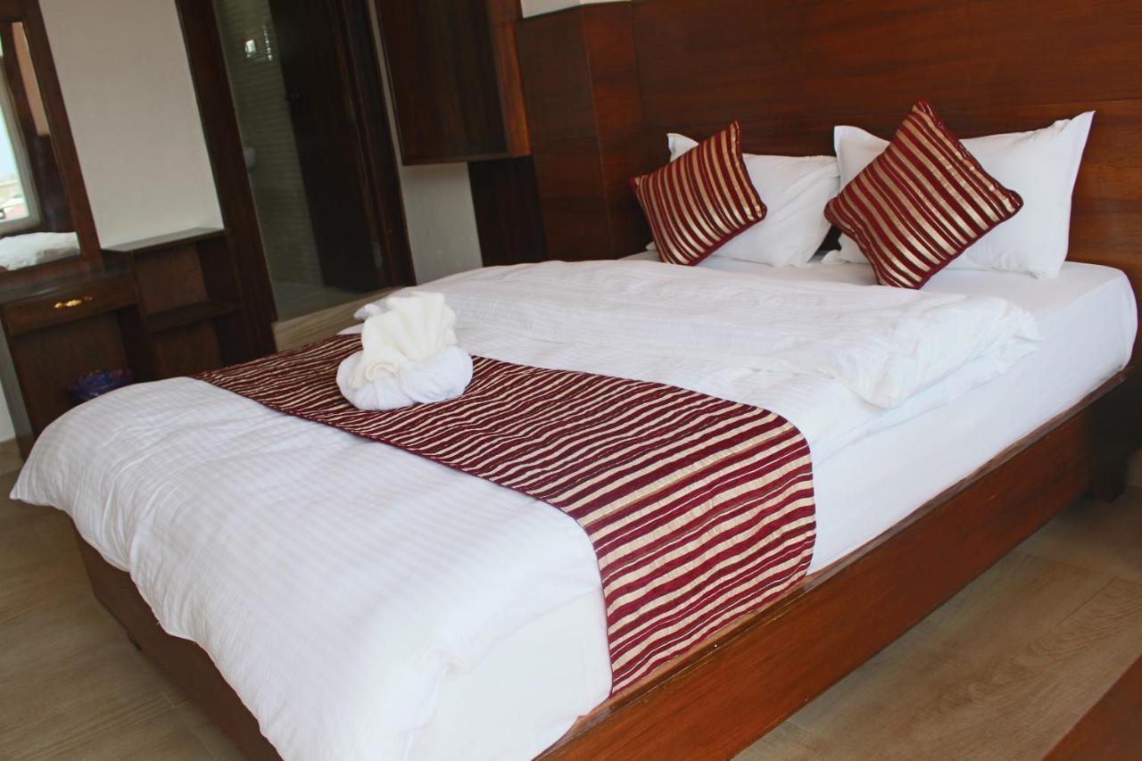 פוקהרה Hotel Lakeside Pvt. Ltd. מראה חיצוני תמונה
