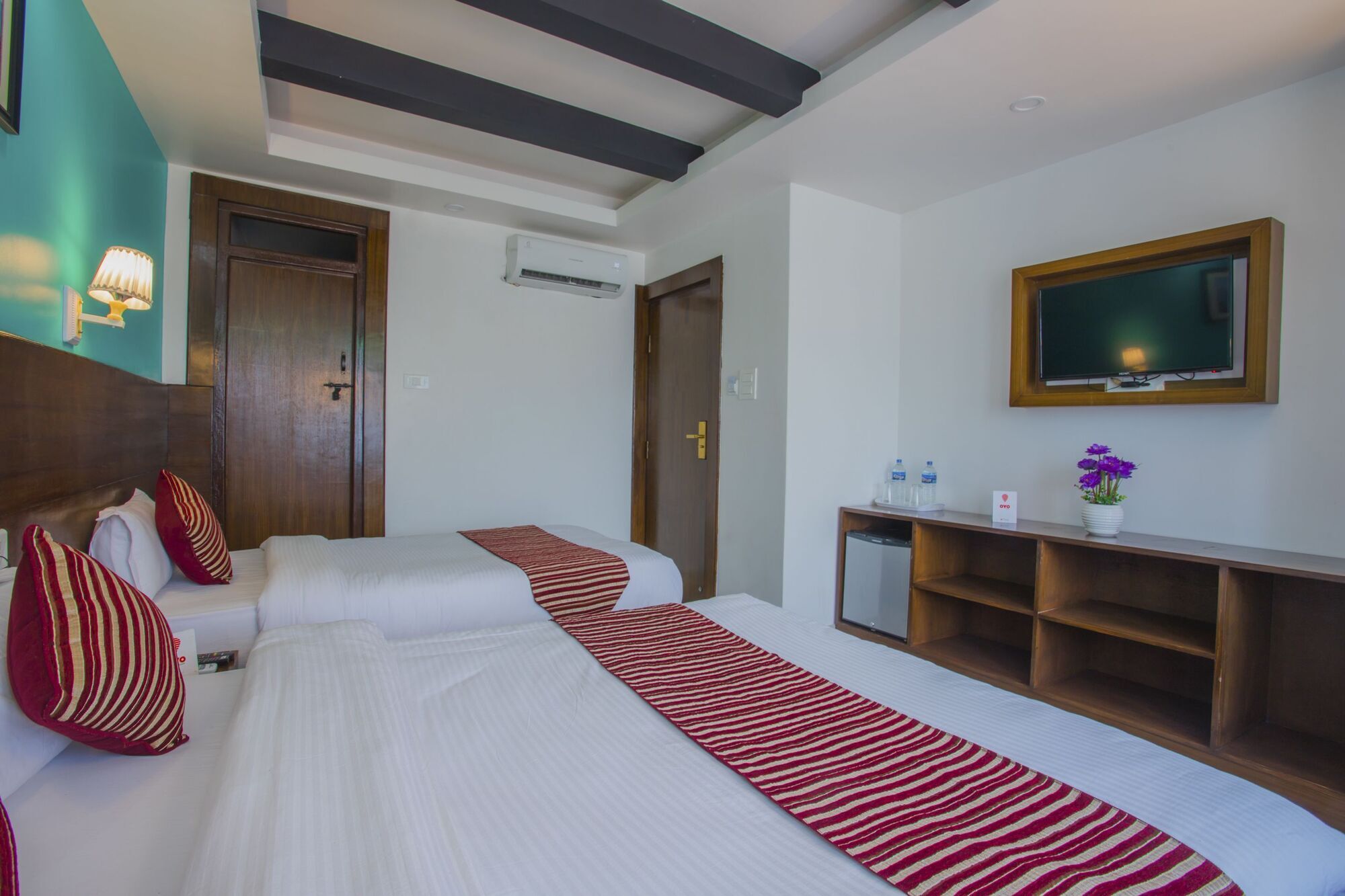 פוקהרה Hotel Lakeside Pvt. Ltd. מראה חיצוני תמונה