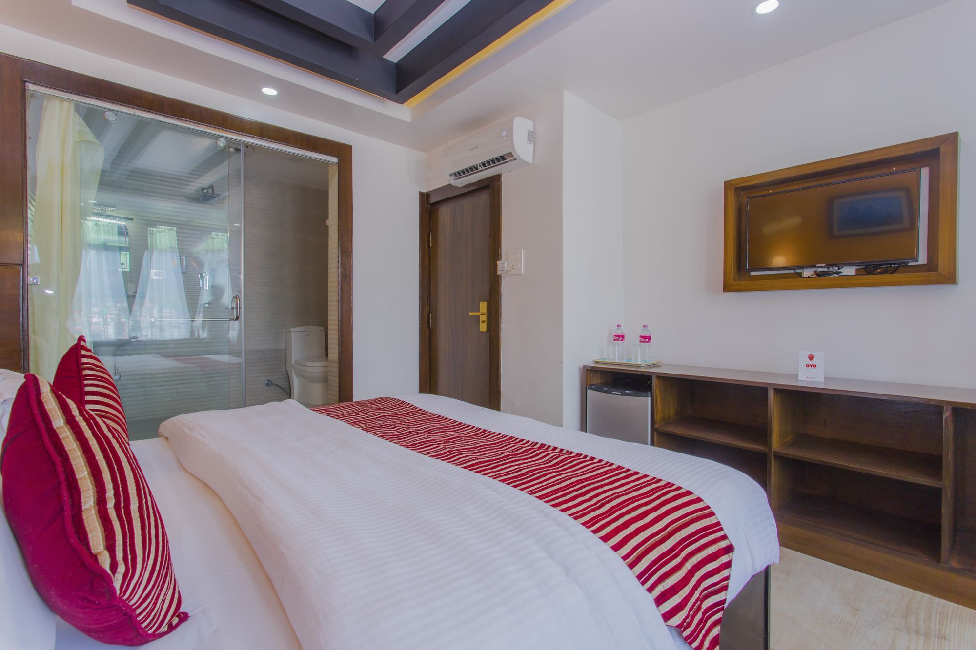 פוקהרה Hotel Lakeside Pvt. Ltd. מראה חיצוני תמונה